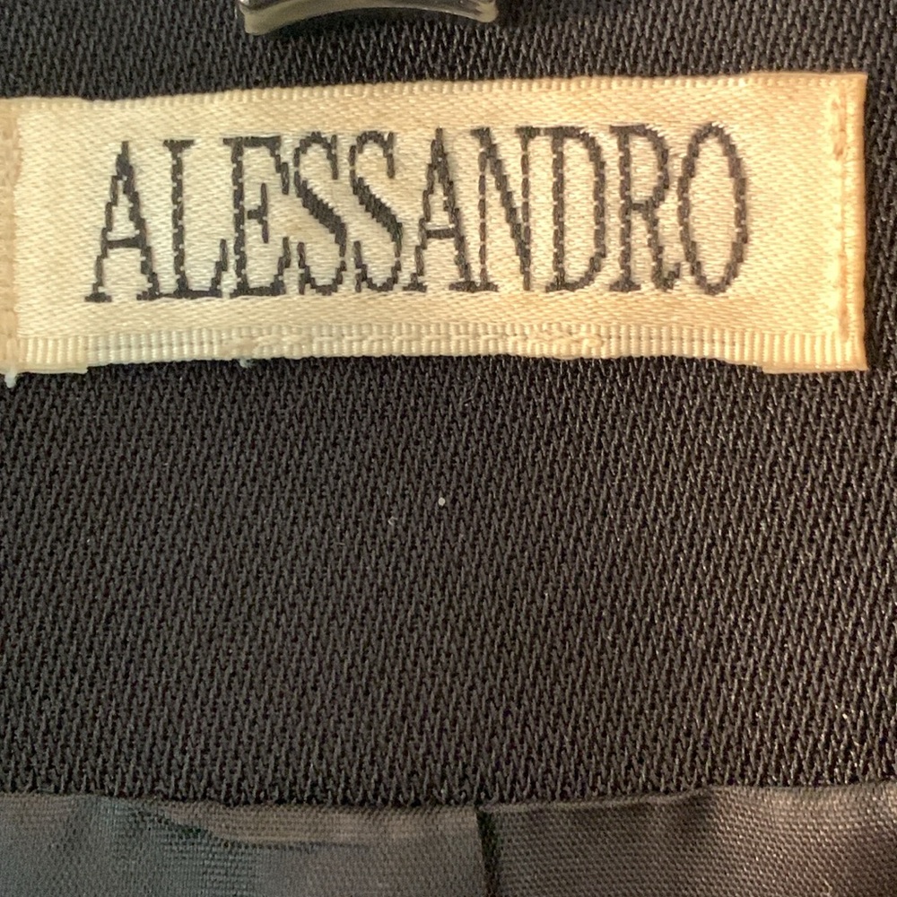 Alessandro Medium Blazer!! - image 3